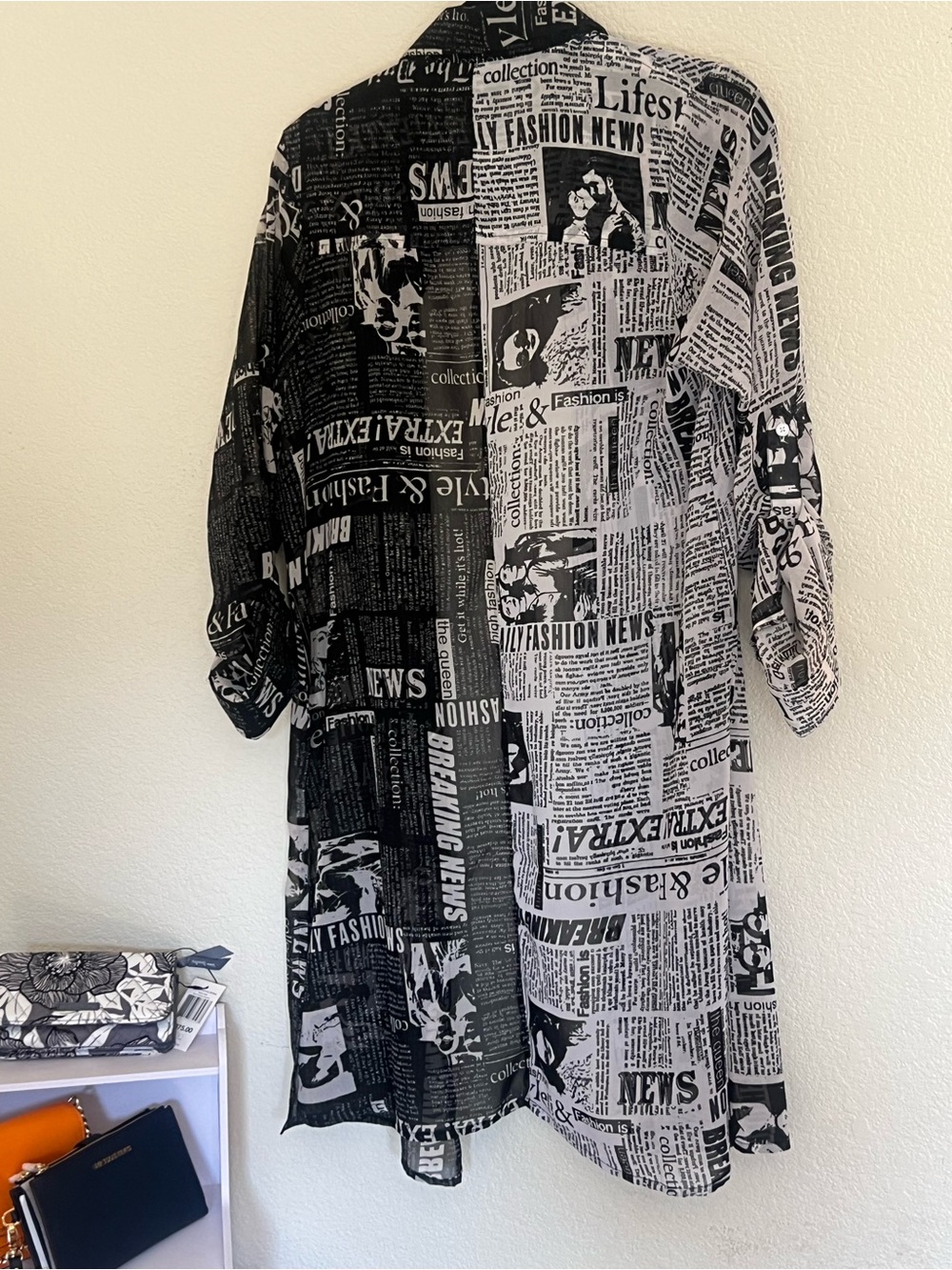 Black and White Newspaper Print Top- Long - Picture 2 of 3
